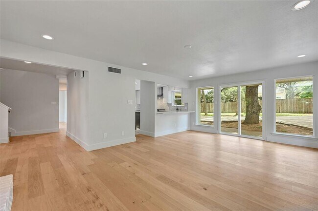 Foto del edificio - 1305 Kenwood Ave