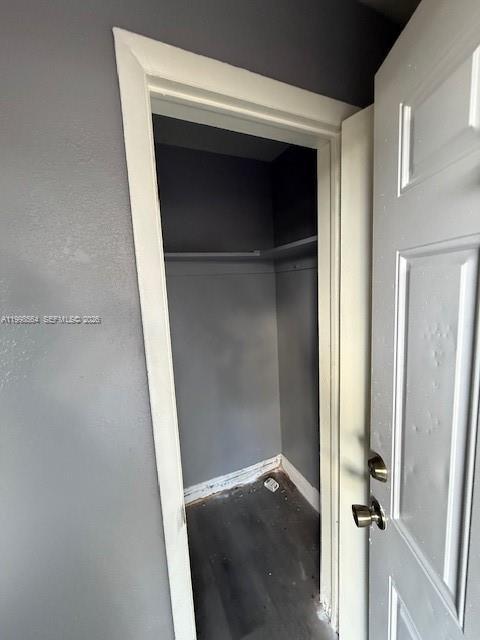 Foto del edificio - 4148 SW 24th St