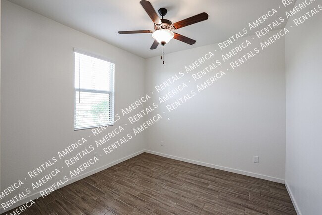 Foto del edificio - 9826 W Trumbull Rd