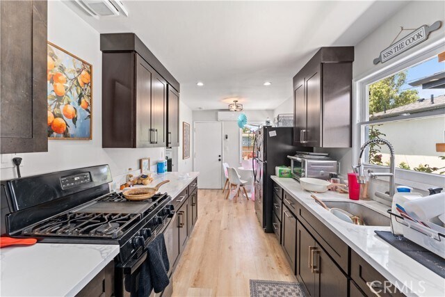 Foto del edificio - 923 W Maple Ave