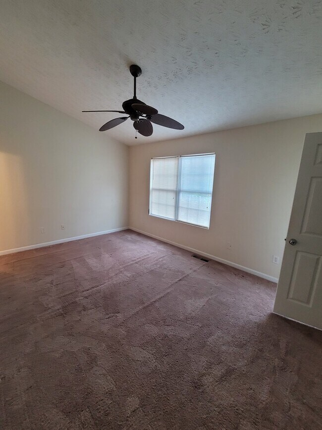 Foto del edificio - 3BR Townhome, Total Electric