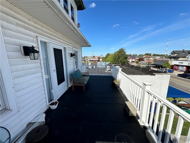 Building Photo - 1133 Hertel Ave