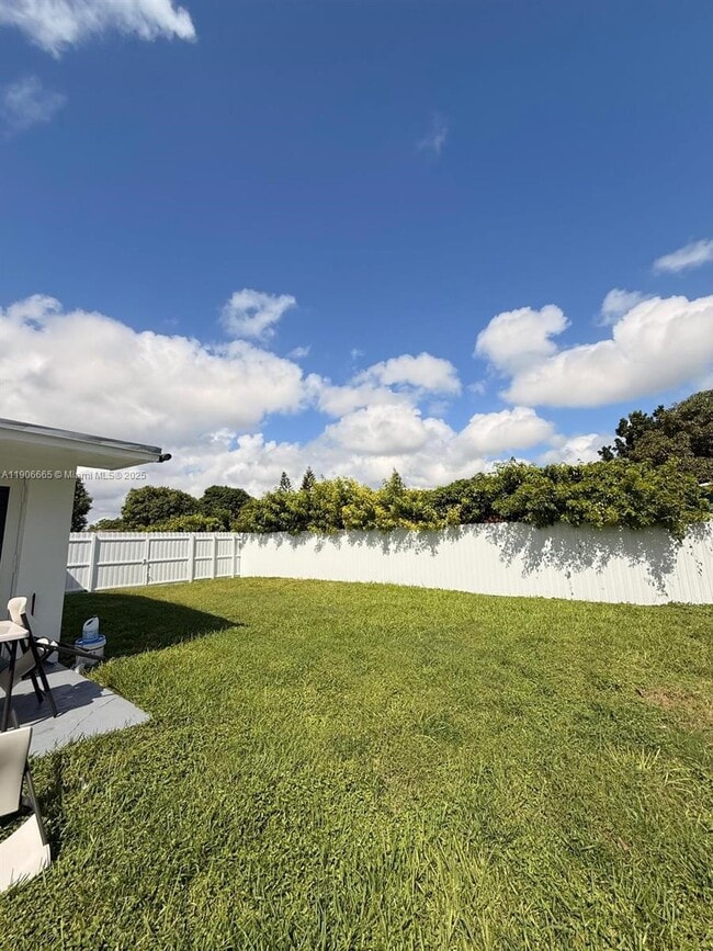 Foto del edificio - 28631 SW 147th Ct