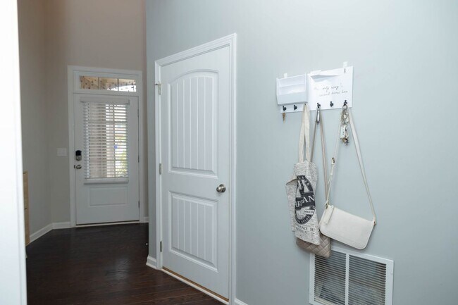 Foto del edificio - 7245 Heritage Oak Ct