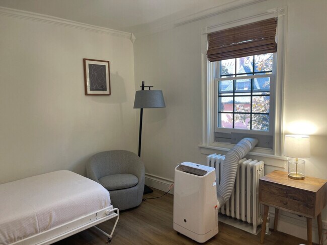 Building Photo - 90 N Pearl St