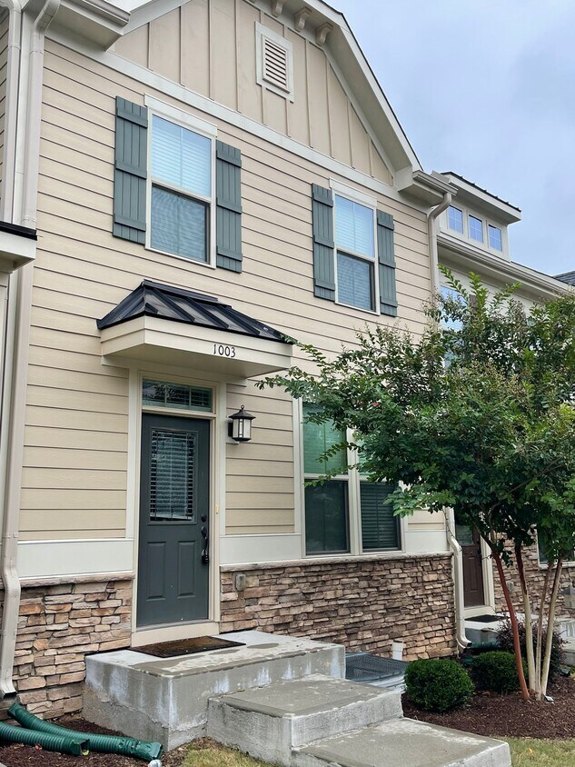 1003 Drayman Pl, Apex, NC 27502 Townhouse for Rent in Apex, NC
