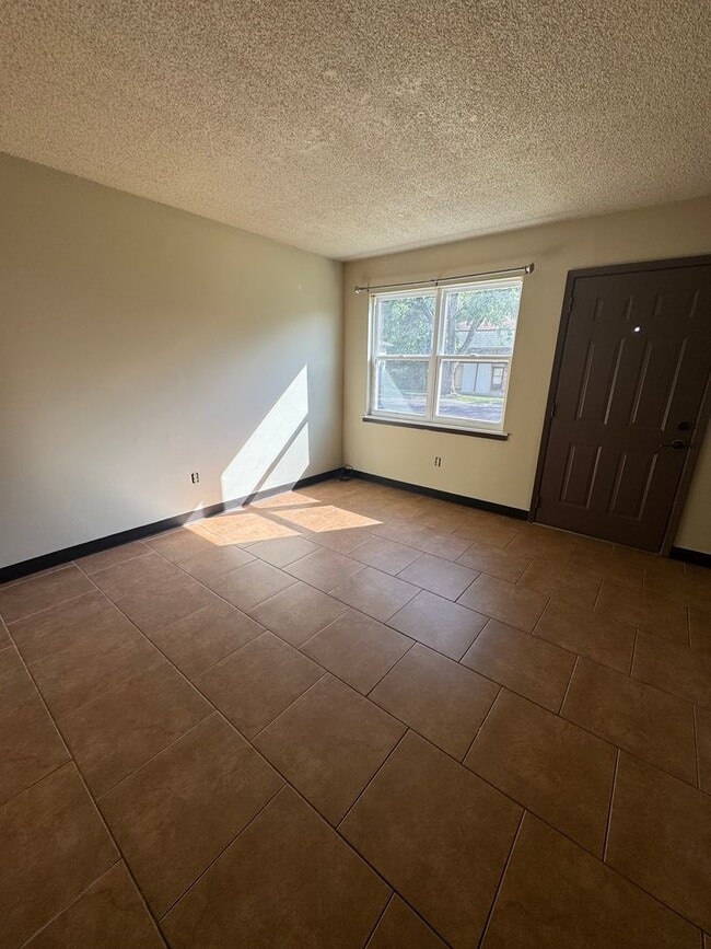 Building Photo - Some utilities included!