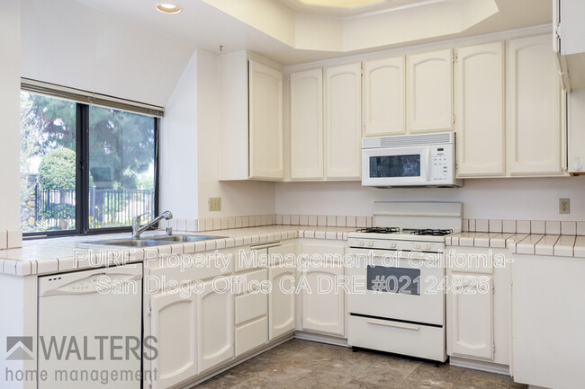 Building Photo - 13880 Stoney Gate Pl