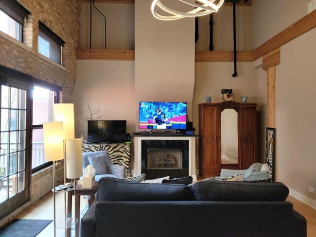 Foto del edificio - 226 N Clinton St