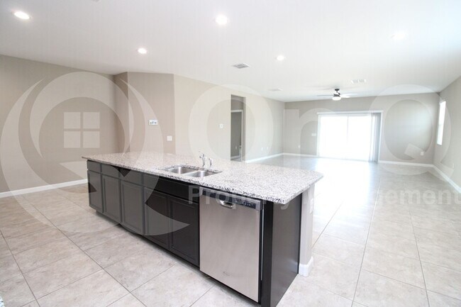 Building Photo - 5330 W Alta Mesa Ave
