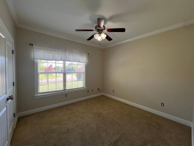 Building Photo - Valley Chase Subdivision