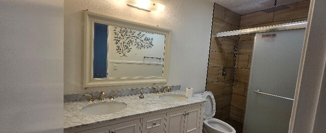 Foto del edificio - 1220 E 15th St