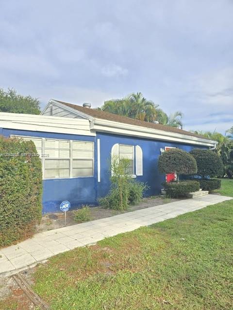 Foto del edificio - 15138 Harrison Rd