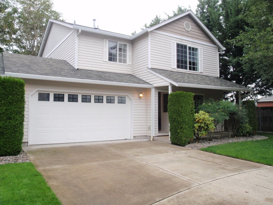 Foto principal - **BEAUTIFUL 3B/2.5Ba HOME IN DESIRABLE FIS...