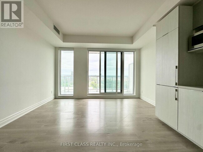 Building Photo - 10 Rouge Valley Dr W