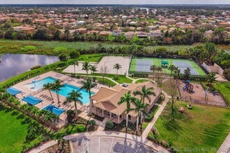 Building Photo - 1756 SW Jamesport Dr
