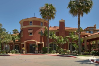 Foto principal - 5700 W Centinela Ave