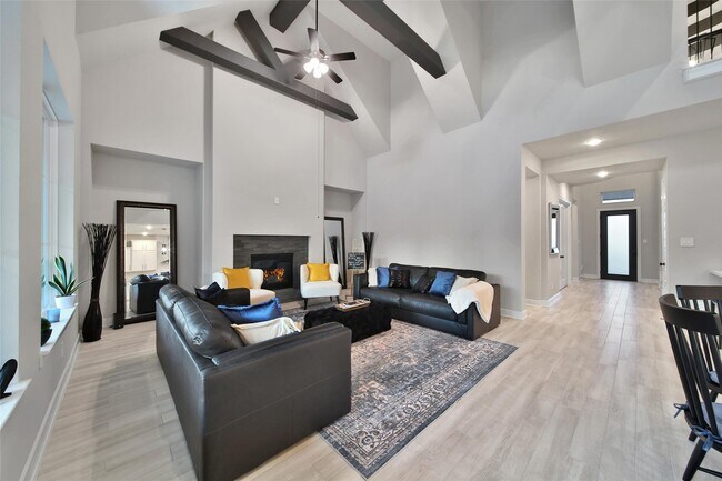 Building Photo - 332 Coldwater Creek Ct