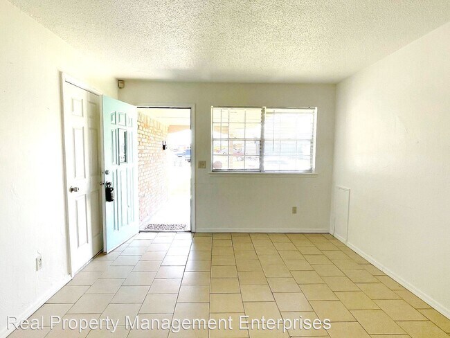 Foto del edificio - 4 br, 1.5 bath House - 809 Hampton Rd