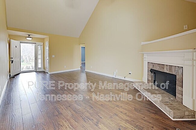 Building Photo - 1028 Persimmon Dr