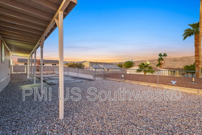 Foto del edificio - 437 Riverfront Dr