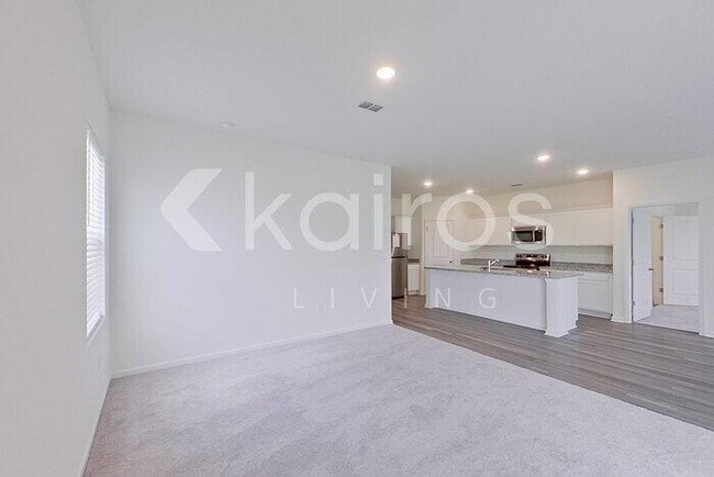 Building Photo - 635 Castillo Dr