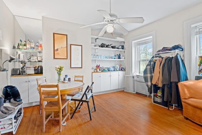 Building Photo - 275 Dwight St