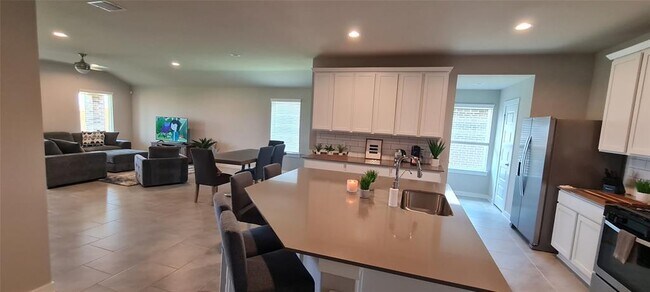 Building Photo - 29819 Cayenne Cir