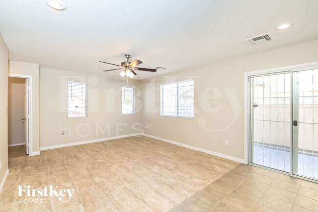 Foto del edificio - 5717 Old Colony Dr