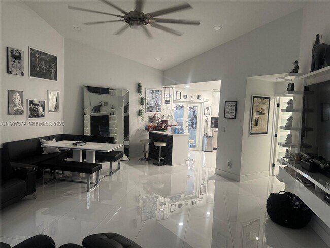 Foto del edificio - 1131 SW 110th Ave