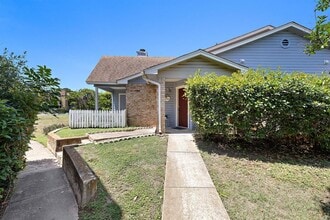 Building Photo - 1601 Faro Dr