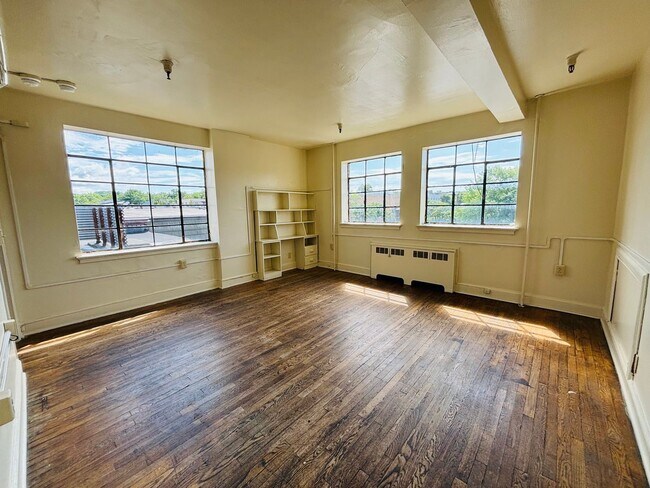 Foto del edificio - 1 Bedroom, 1 Bath Apartment