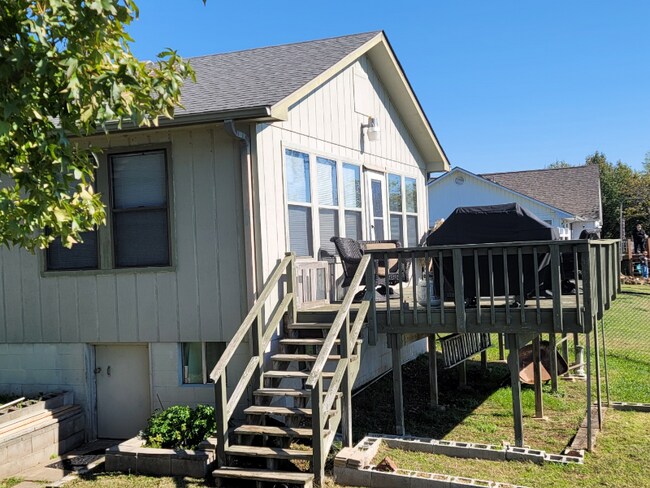 Foto del edificio - 120 Anchor Rd