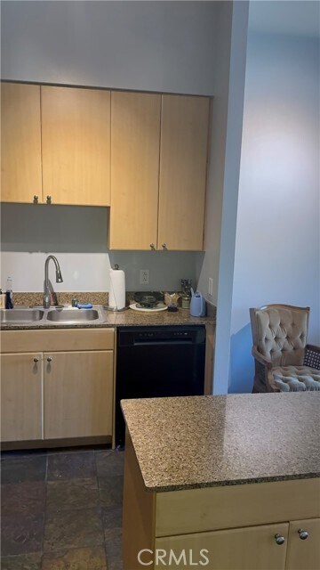 Foto del edificio - 488 E Ocean Blvd