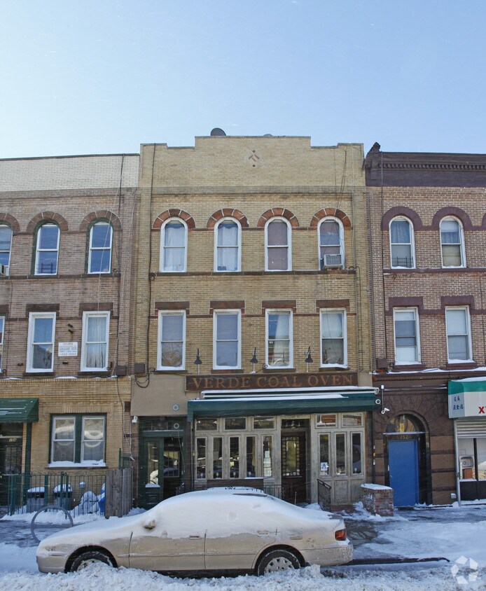 Building Photo - 254 Irving Ave