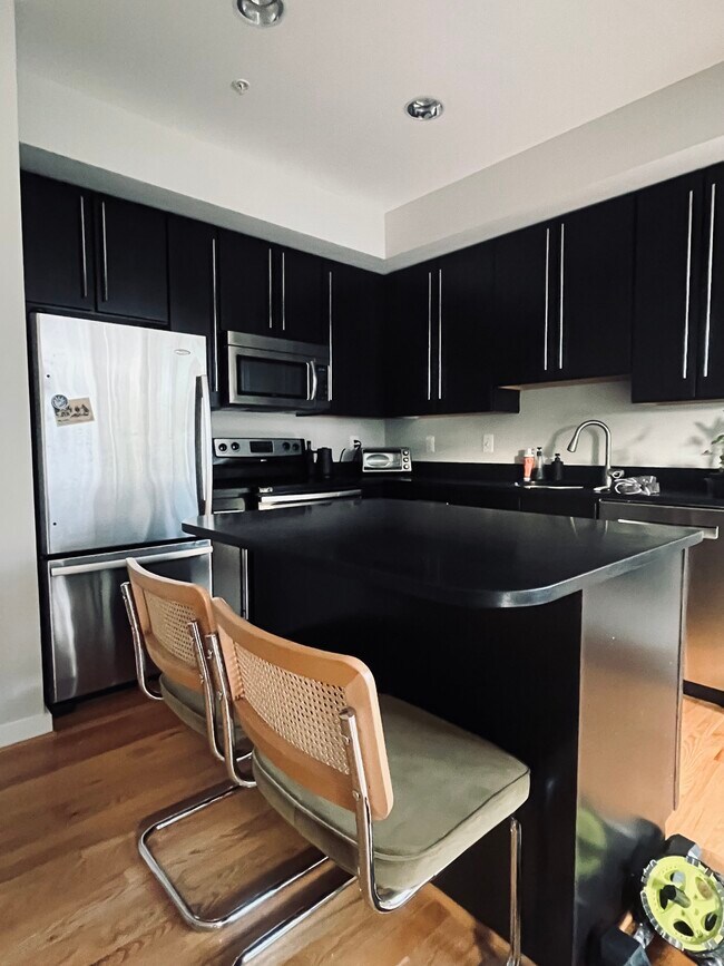 Foto del edificio - 3577 Warder St NW