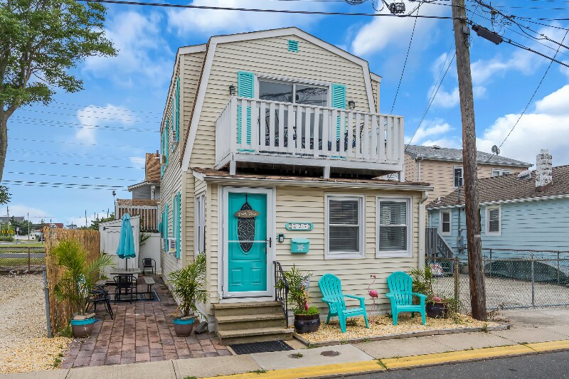 Primary Photo - 227 Bay Terrace