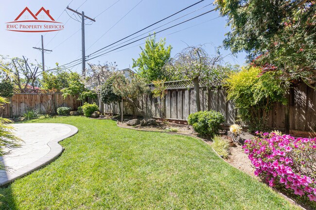 Foto del edificio - 10415 Stern Ave