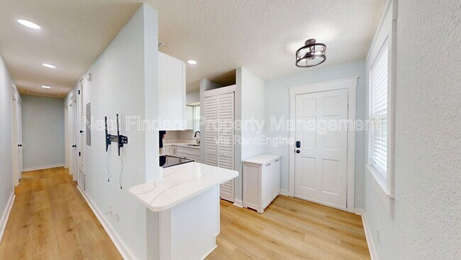 Foto del edificio - 216 9th St S