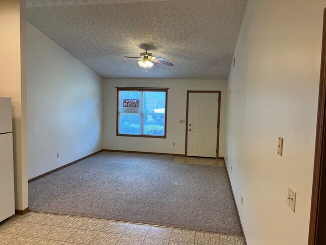 Foto del edificio - 1225 Sequoia Ct