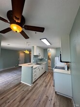 Building Photo - 511 Lighthouse Dr