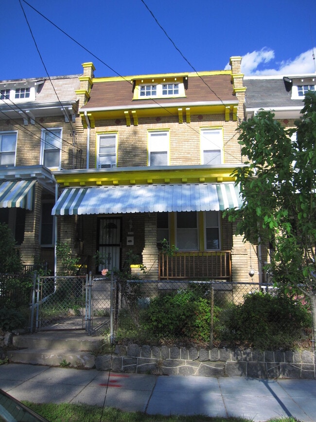 Building Photo - 5723 9th St NW
