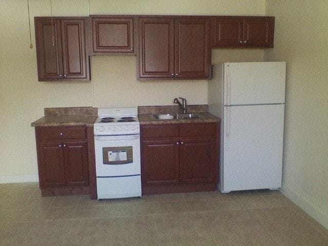 Primary Photo - 31 Wing Ave