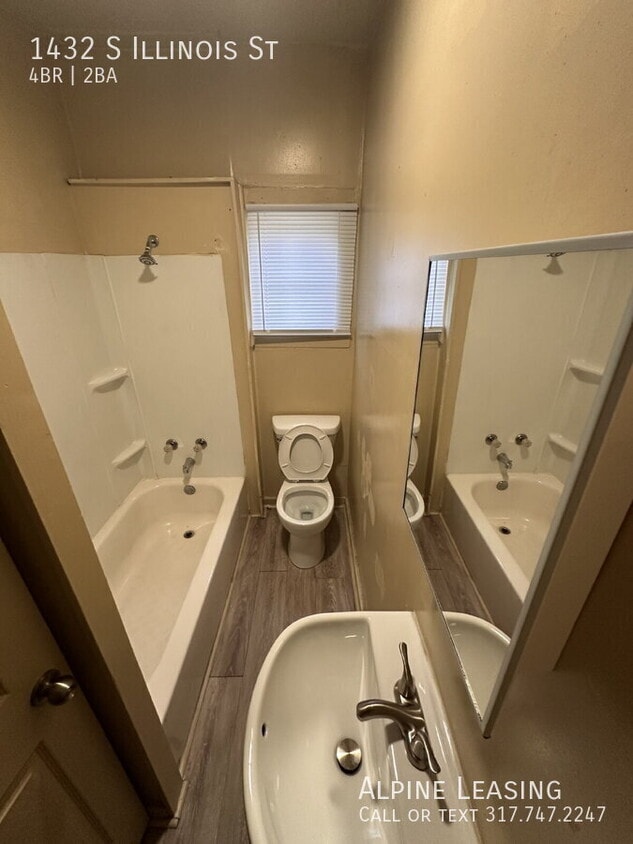 Building Photo - 1432 S Illinois St