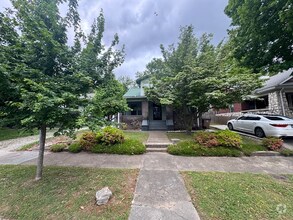 Building Photo - 2531 Woodbine Ave