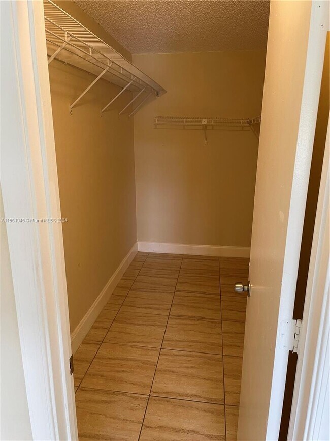 Building Photo - 3630 N 56th Ave
