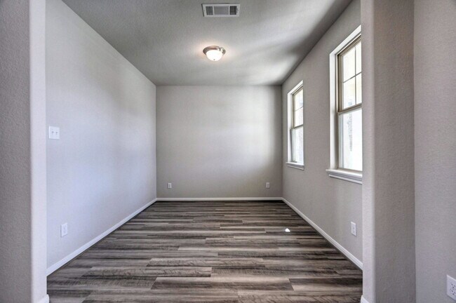 Foto del edificio - Blue Abbot Drive, Fresno, TX 77545 - 4 BR 2.5 BA single-family home