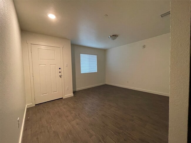 Foto del edificio - 21155 Gosling Rd