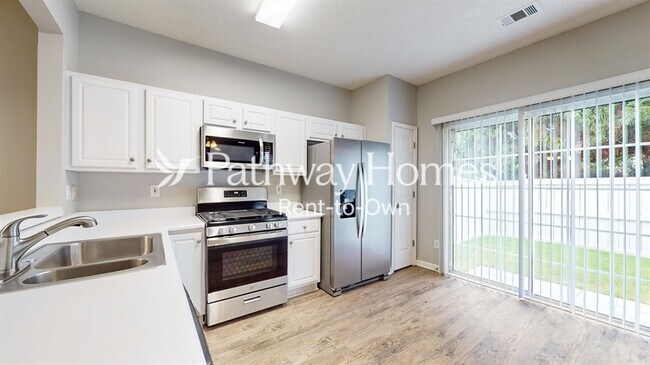 Building Photo - 5226 Medlock Corners Dr