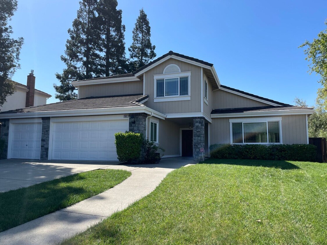 Foto principal - 5 Bed 3 Bath Home In Danville (Anderson Ranch)